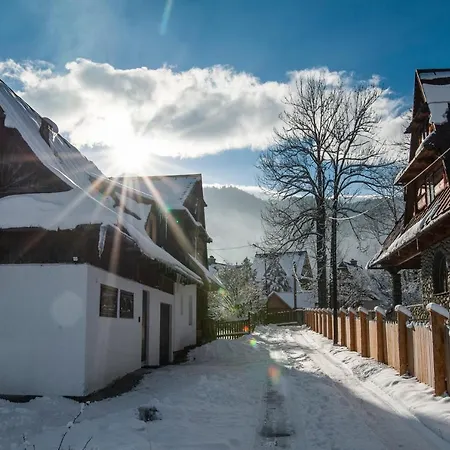 - Droga Do Walczakow 37a アパート *